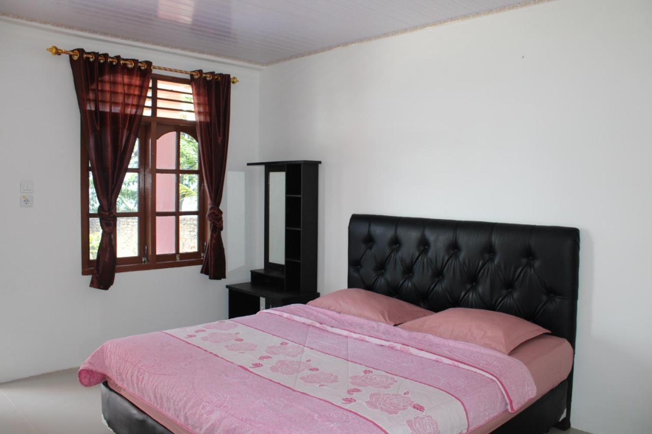 Hotel Barbara Tuk Tuk Extérieur photo